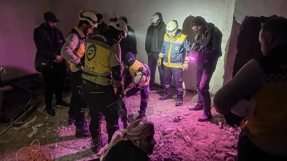 “جحيم صيدنايا” أسماء المعتقلين المفرج عنهم في سجن صيدنايا 2024 وما عانت منه العائلات السورية خلال هذه السنوات