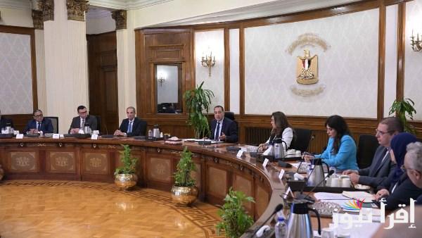 رئيس الوزراء يزور مشروعات جهاز مستقبل ويستعرض منتجات عالية الجودة بأسعار مناسبة