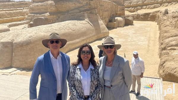 وزيرة التنمية المحلية ترافق الحاكم العام لأستراليا في جولة سياحية