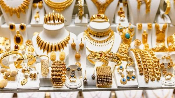 سعر جرام الذهب عيار 21 اليوم السبت 3 مايو 2025
