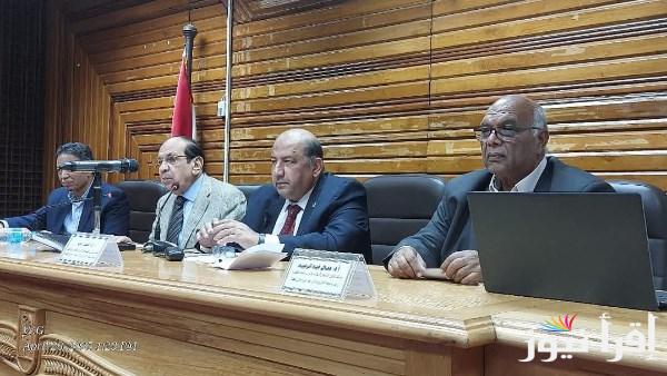 اجتماع لجنة التاريخ والآثار بالمجلس الأعلى للثقافة في جامعة القاهرة