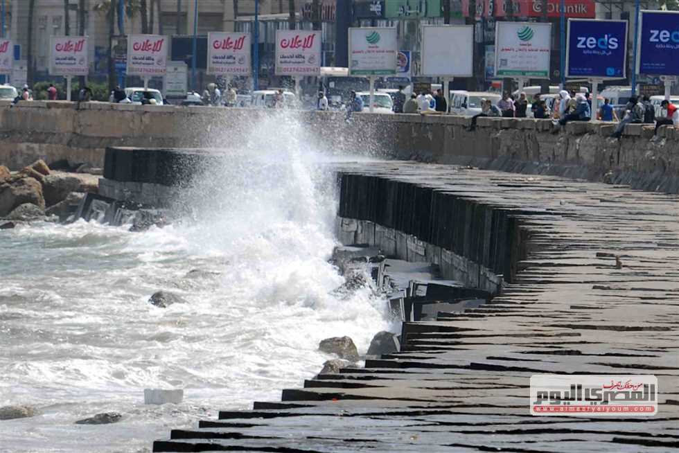 أسبوع حافل بالطقس المتقلب: تحذيرات من اضطراب الملاحة وارتفاع الأمواج والرياح في المحافظات
