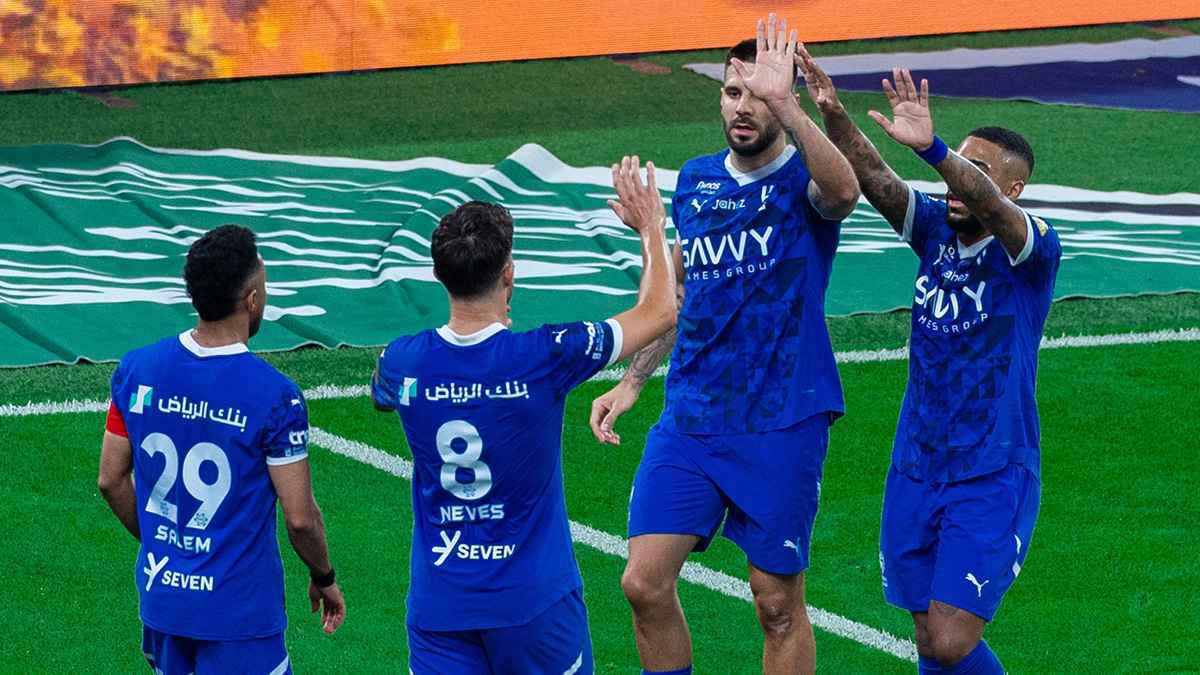 القنوات المجانية الناقلة لمباراة الهلال ضد ريال مدريد اليوم