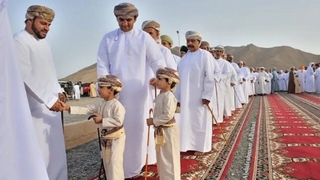 مواقيت صلاة عيد الأضحي في عُمــان 2025 .. كم الساعة صلاة العيد اليوم في مدينة مسقط والسيب